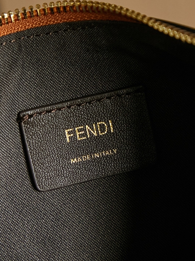 フェンディバッグ全体デザイン